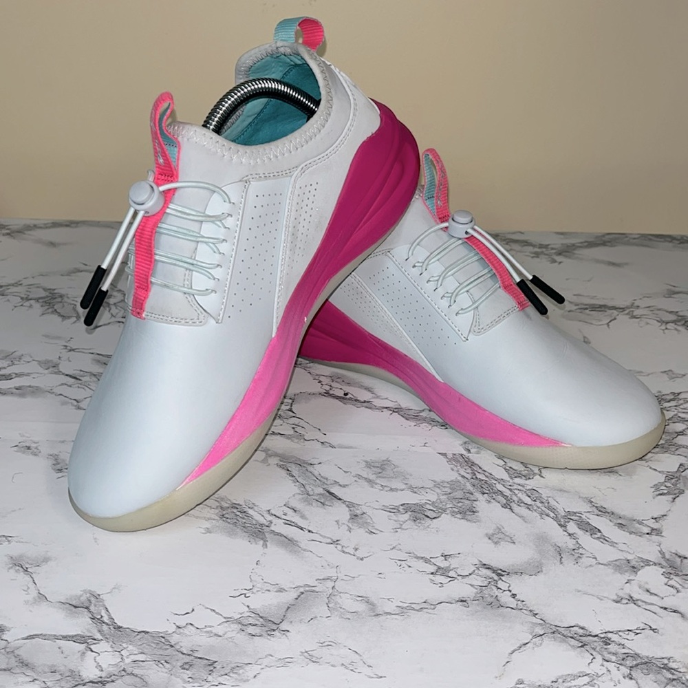CLOVE Limited Edition Electron Rose & light blue sneakers women’s 8.5 LIKE NEW